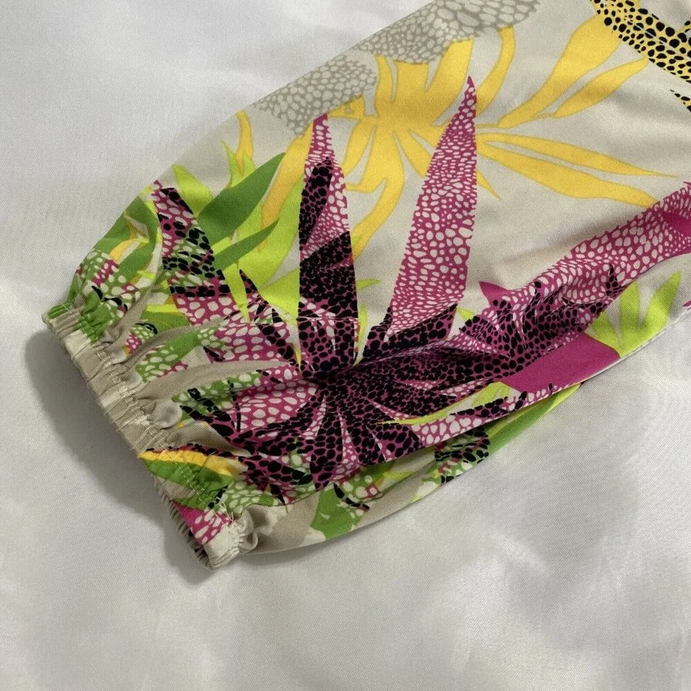 Robert Louis Women's Cold Shoulder Blouse Top Size Small Beige Tropical Print - Picture 4 of 11